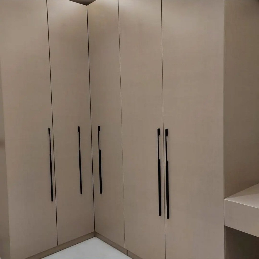 خزائن ملابس